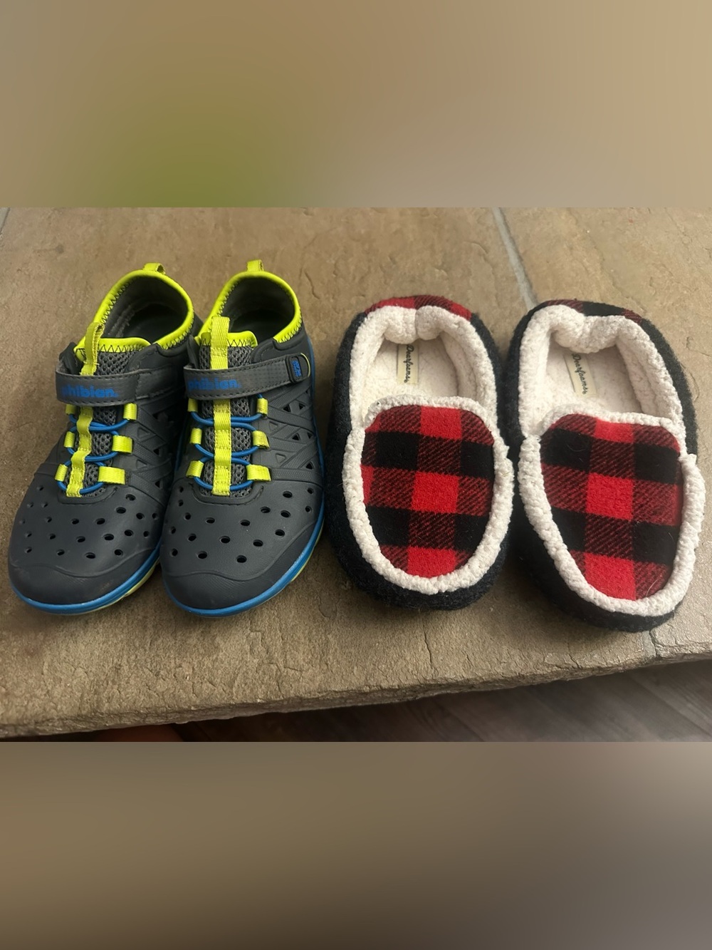 Stride Rite Made 2 Play Water Shoe Bundle Buffalo Plaid Dearfoam Slippers